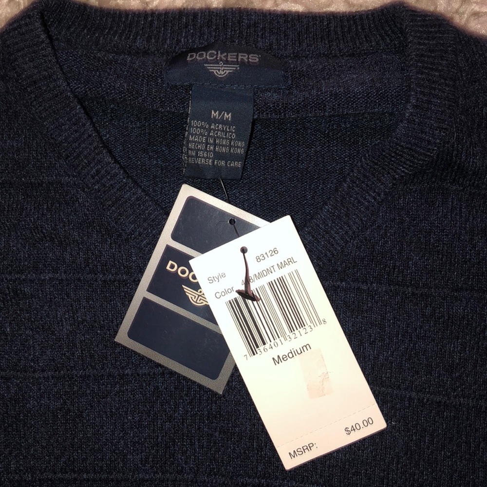 NWT!!! Men’s Dockers sweater - Picture 2 of 3